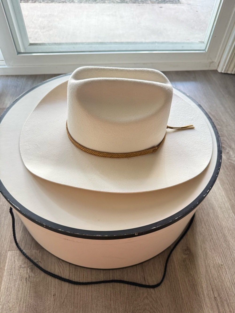 lack of color ridge ivory off white wool felt cowboy western cowboy hat medium